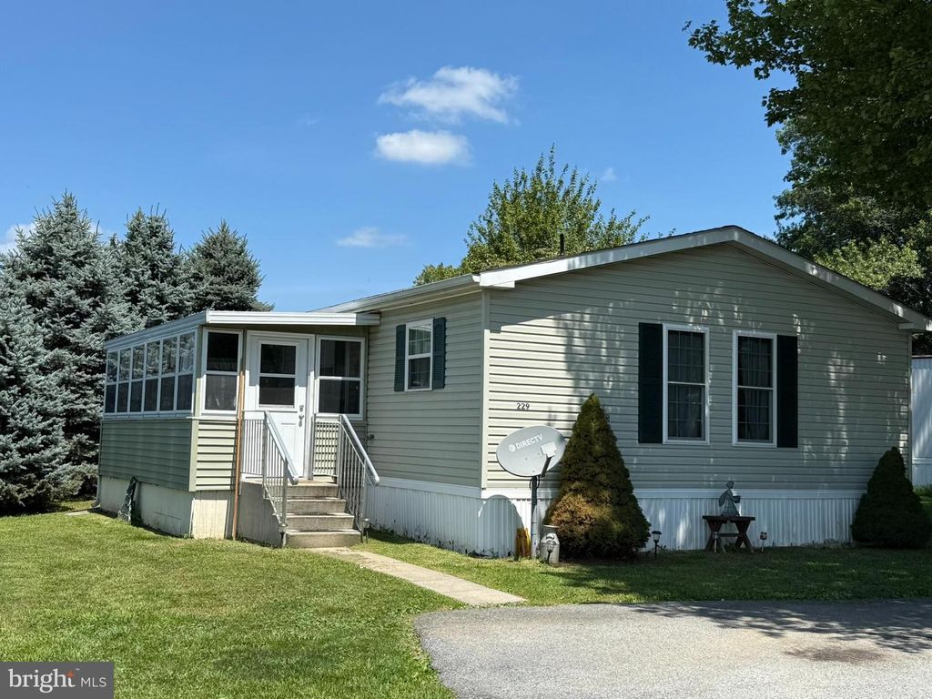 229 DAVEY LN, Elverson, PA 19520