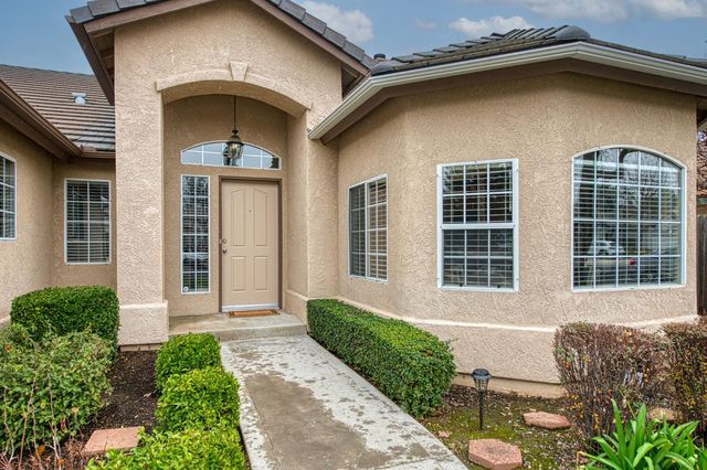 731 Hanson Avenue, Clovis, CA 93611