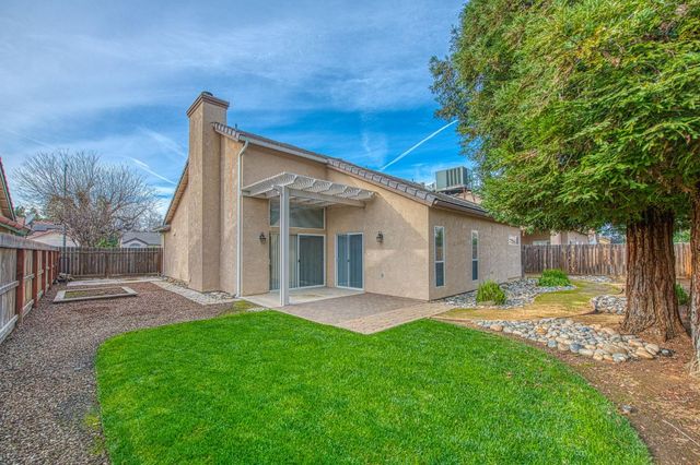 731 Hanson Avenue, Clovis, CA 93611