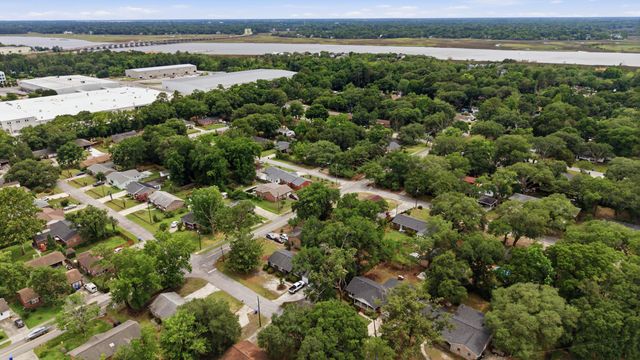 4709 Yardley Drive, North Charleston, SC 29405