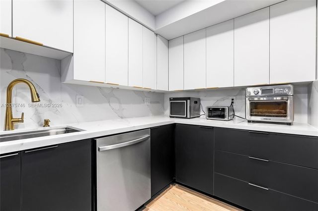 600 Three Islands Boulevard 305, Hallandale Beach, FL 33009