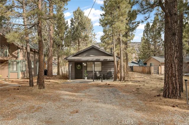 221 Angeles, Big Bear City, CA 92314