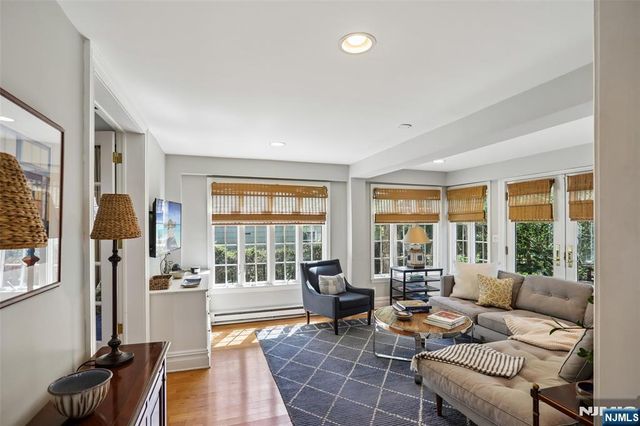 45 Wyncote Road, Ho-ho-kus, NJ 07423