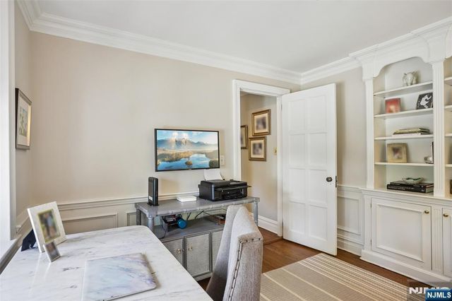 45 Wyncote Road, Ho-ho-kus, NJ 07423