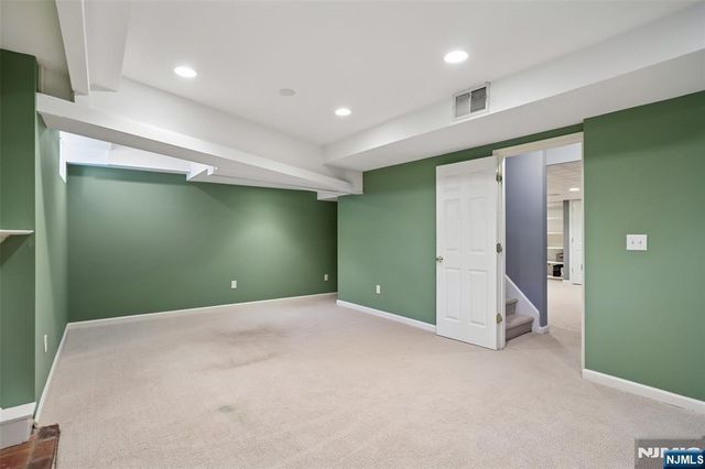 45 Wyncote Road, Ho-ho-kus, NJ 07423