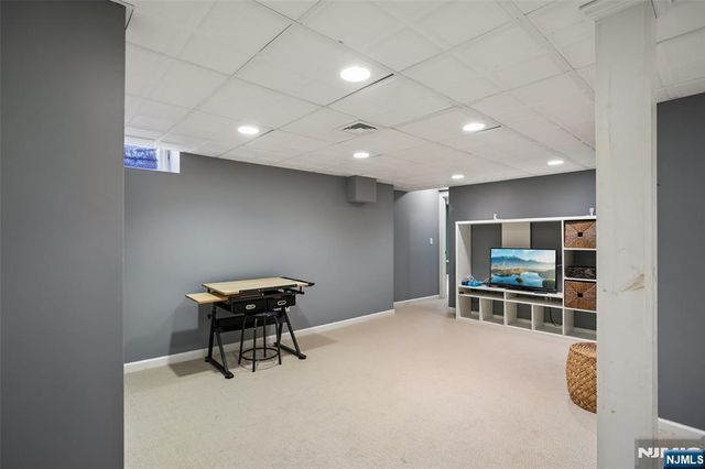 45 Wyncote Road, Ho-ho-kus, NJ 07423