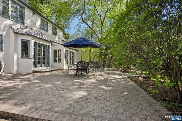 45 Wyncote Road, Ho-ho-kus, NJ 07423