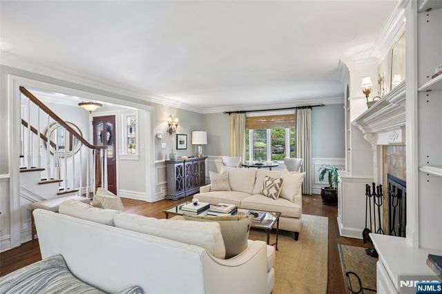45 Wyncote Road, Ho-ho-kus, NJ 07423