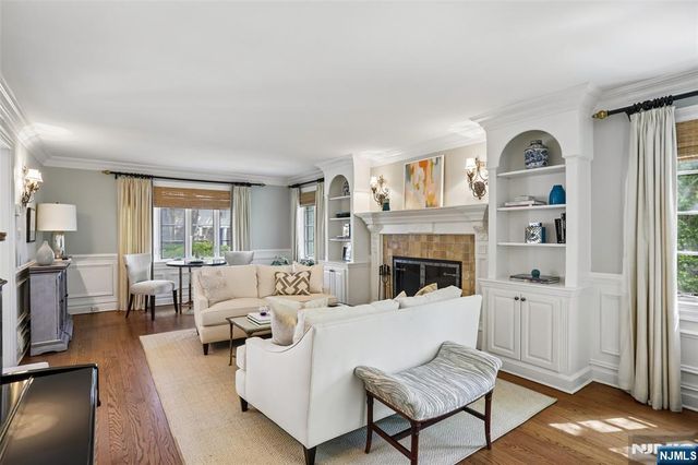 45 Wyncote Road, Ho-ho-kus, NJ 07423