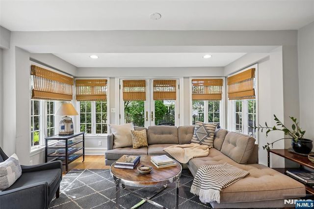 45 Wyncote Road, Ho-ho-kus, NJ 07423