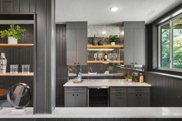 111 King Hill Road, Golden Valley, MN 55416