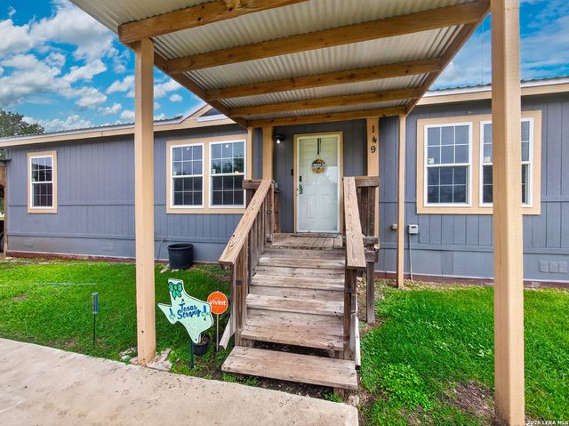 149 High Ridge Meadows Dr, Gonzales, TX 78629