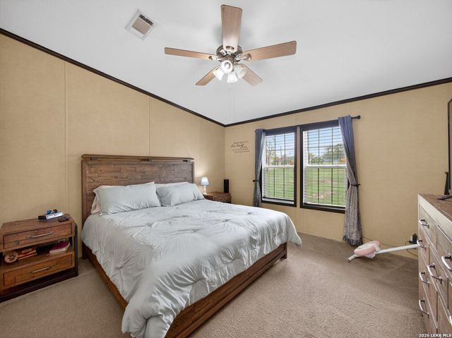 149 High Ridge Meadows Dr, Gonzales, TX 78629