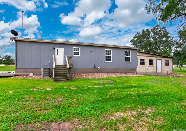 149 High Ridge Meadows Dr, Gonzales, TX 78629