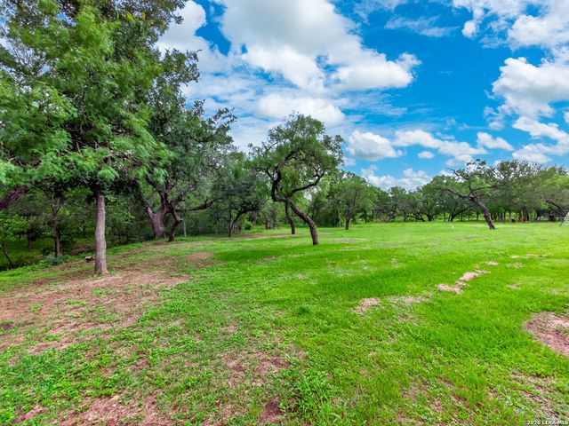 149 High Ridge Meadows Dr, Gonzales, TX 78629