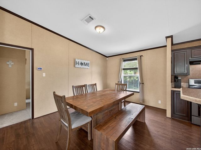 149 High Ridge Meadows Dr, Gonzales, TX 78629