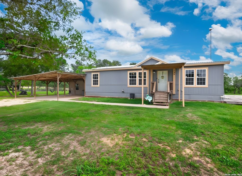 149 High Ridge Meadows Dr, Gonzales, TX 78629
