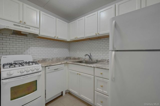 4 Consulate Drive 1B, Tuckahoe, NY 10707