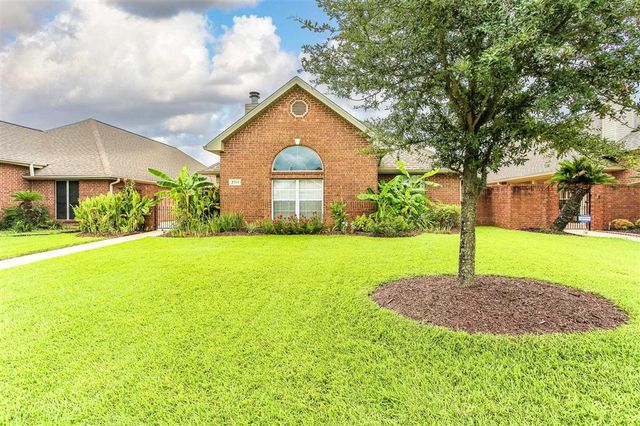 2511 Vogue Drive, Lake Charles, LA 70605