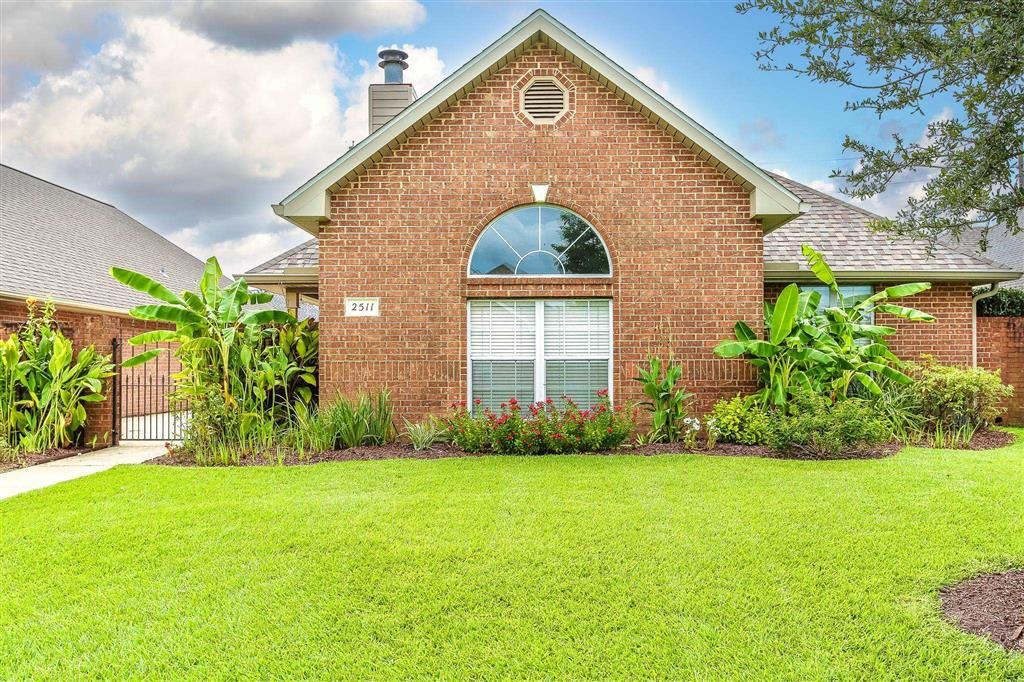 2511 Vogue Drive, Lake Charles, LA 70605