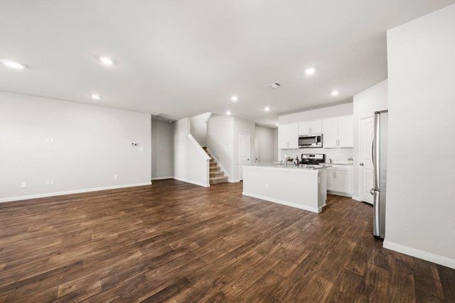 154 Solitude DR, San Marcos, TX 78666