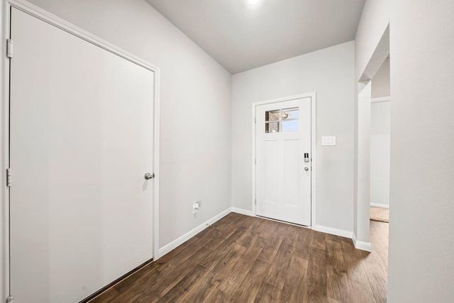 154 Solitude DR, San Marcos, TX 78666