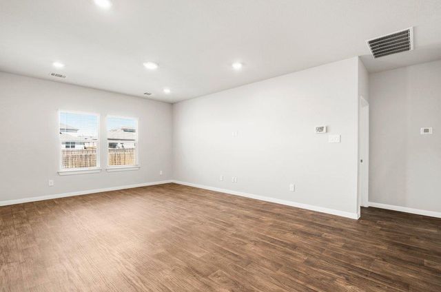 154 Solitude DR, San Marcos, TX 78666