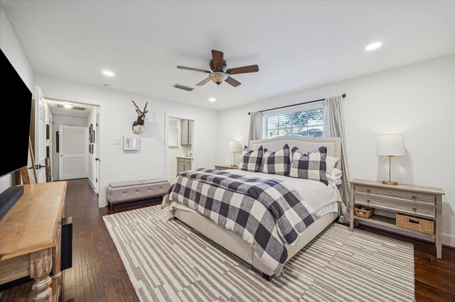 10018 Locke Lane, Houston, TX 77042