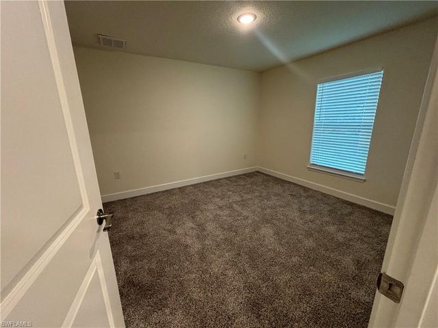2711 20th ST SW, Lehigh Acres, FL 33976