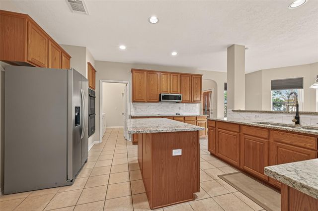 4011 Waterwood Drive, Baytown, TX 77521