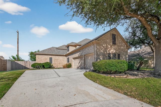 4011 Waterwood Drive, Baytown, TX 77521