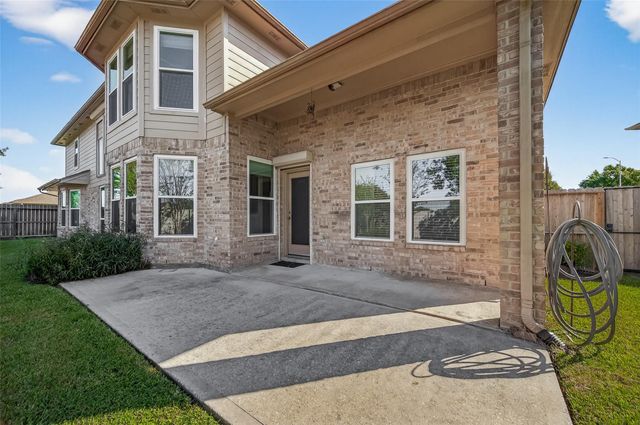 4011 Waterwood Drive, Baytown, TX 77521