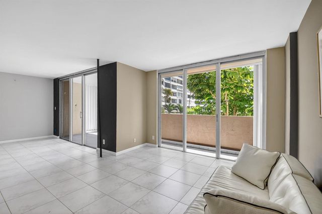 3581 S Ocean Boulevard 3c, South Palm Beach, FL 33480