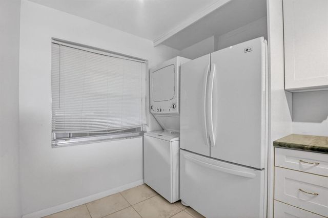 3581 S Ocean Boulevard 3c, South Palm Beach, FL 33480