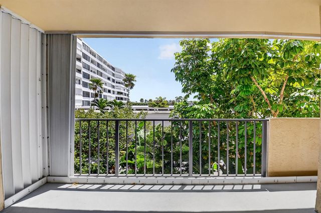 3581 S Ocean Boulevard 3c, South Palm Beach, FL 33480