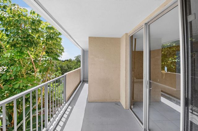 3581 S Ocean Boulevard 3c, South Palm Beach, FL 33480