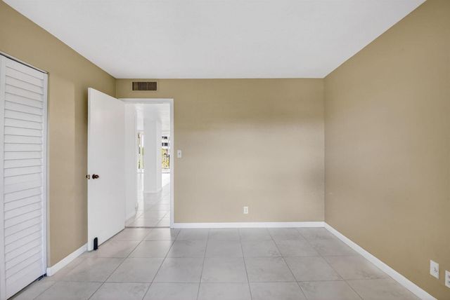 3581 S Ocean Boulevard 3c, South Palm Beach, FL 33480