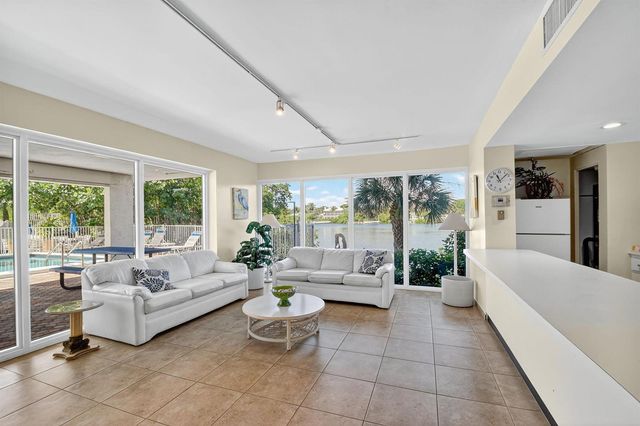 3581 S Ocean Boulevard 3c, South Palm Beach, FL 33480