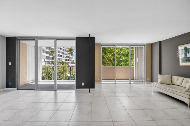 3581 S Ocean Boulevard 3c, South Palm Beach, FL 33480