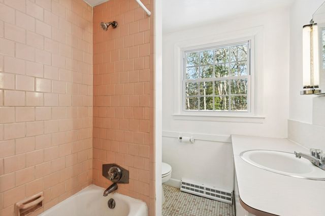 7 Captain's Lane, Mattapoisett, MA 02739