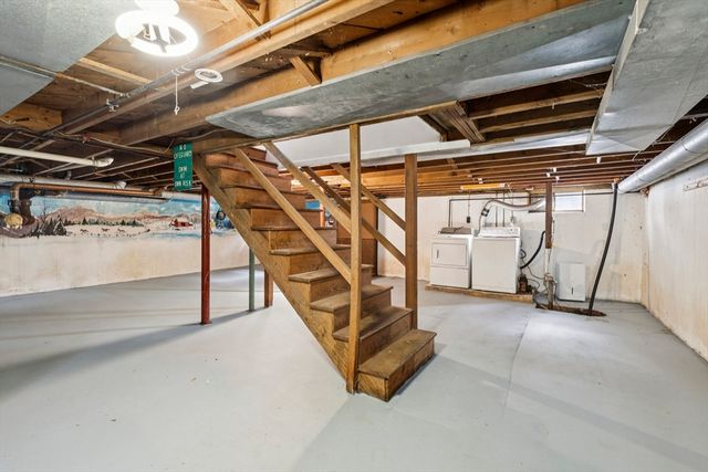 7 Captain's Lane, Mattapoisett, MA 02739