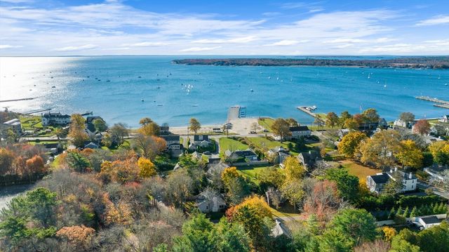 7 Captain's Lane, Mattapoisett, MA 02739