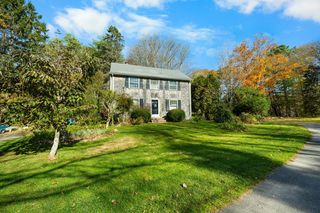 7 Captain's Lane, Mattapoisett, MA 02739