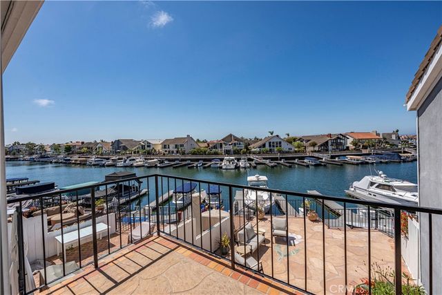 3442 Windspun Drive, Huntington Beach, CA 92649