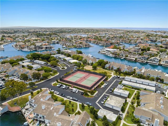 3442 Windspun Drive, Huntington Beach, CA 92649