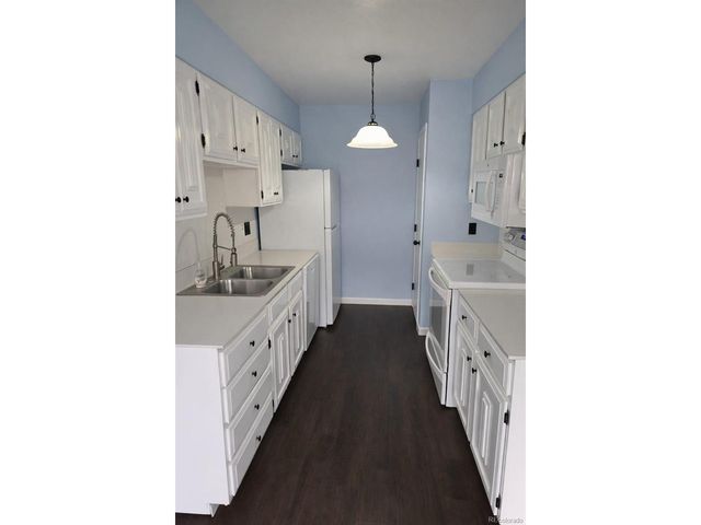 9884 Appletree Pl, Thornton, CO 80260