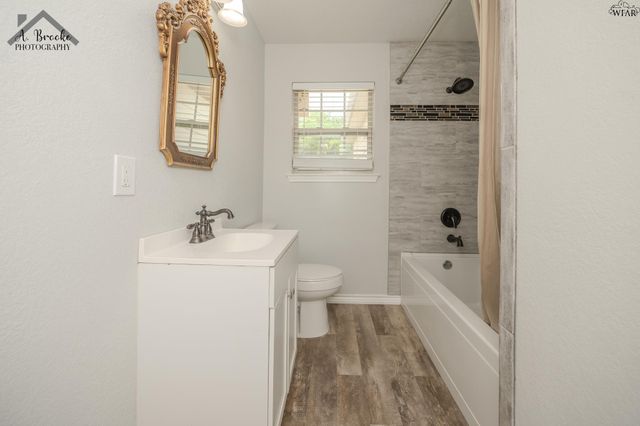 729 W 3RD STREET, Burkburnett, TX 76354