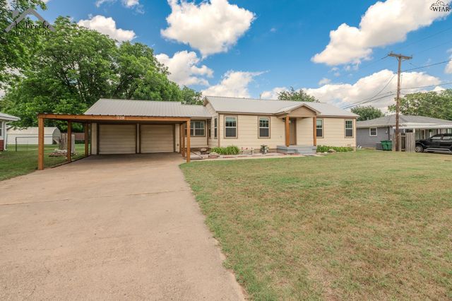 729 W 3RD STREET, Burkburnett, TX 76354