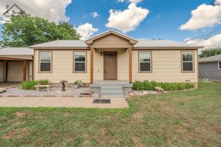 729 W 3RD STREET, Burkburnett, TX 76354