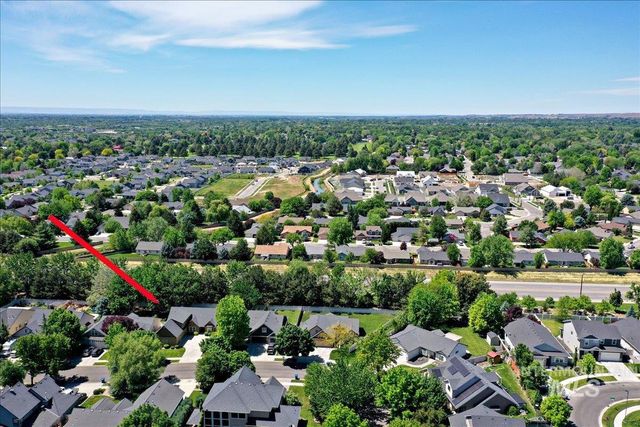 817 N Shadowridge Ave, Eagle, ID 83616